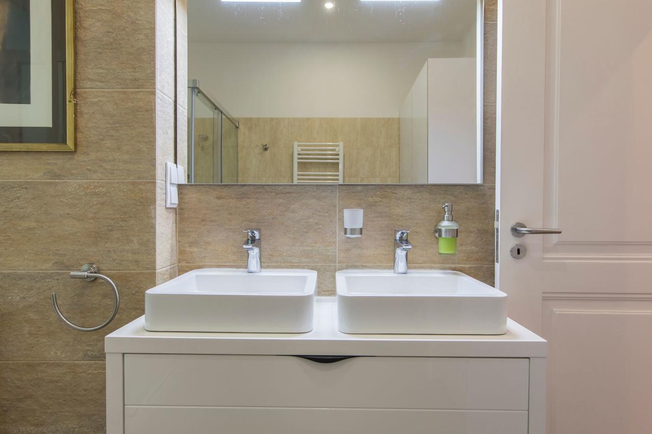 Lovelystay - Comfortable Apartment With River Views Лиссабон Экстерьер фото